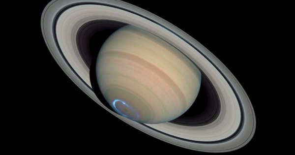 Enceladus' Water Plumes Shock Scientists and Offer Possibility of Life