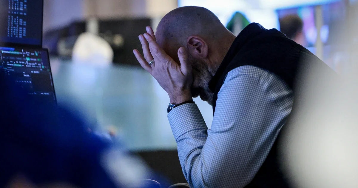 Oil tops $100 as markets retreat, signaling waning faith in swift Iran resolution