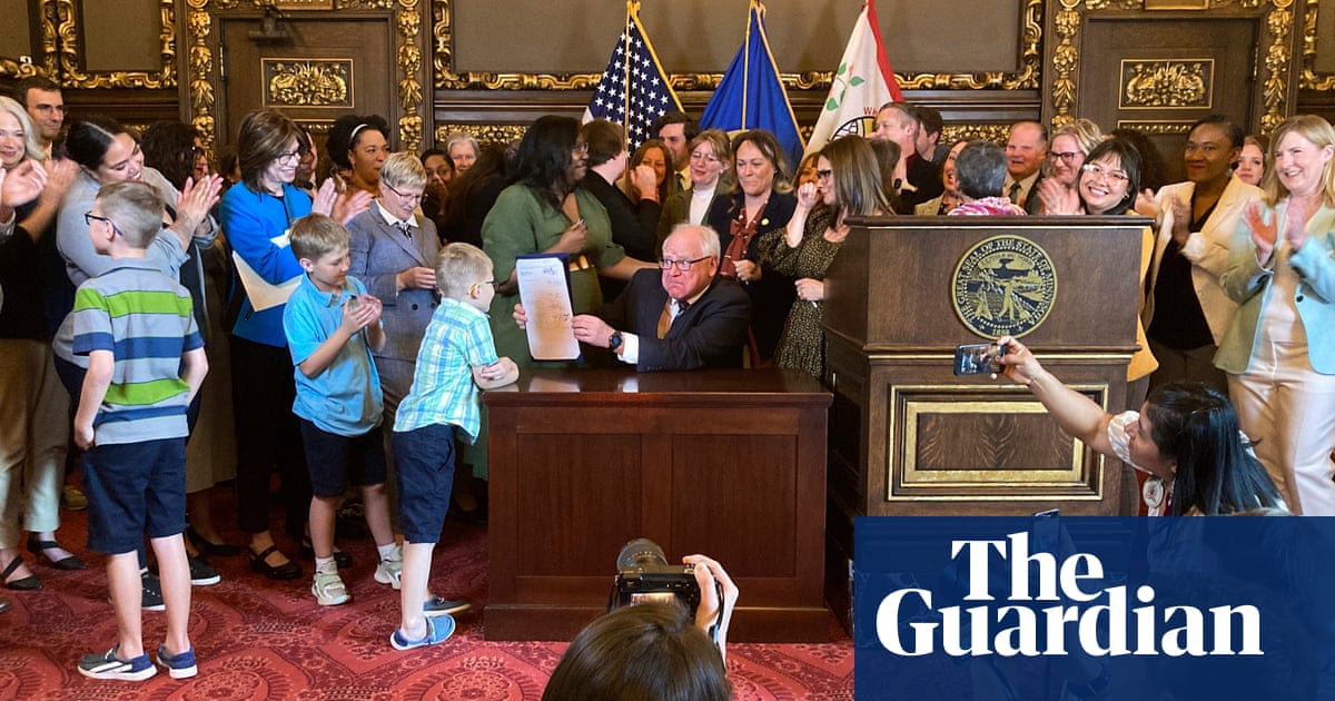 Featured image for Minnesota's Progressive Labor Laws Benefit Workers of All Backgrounds.