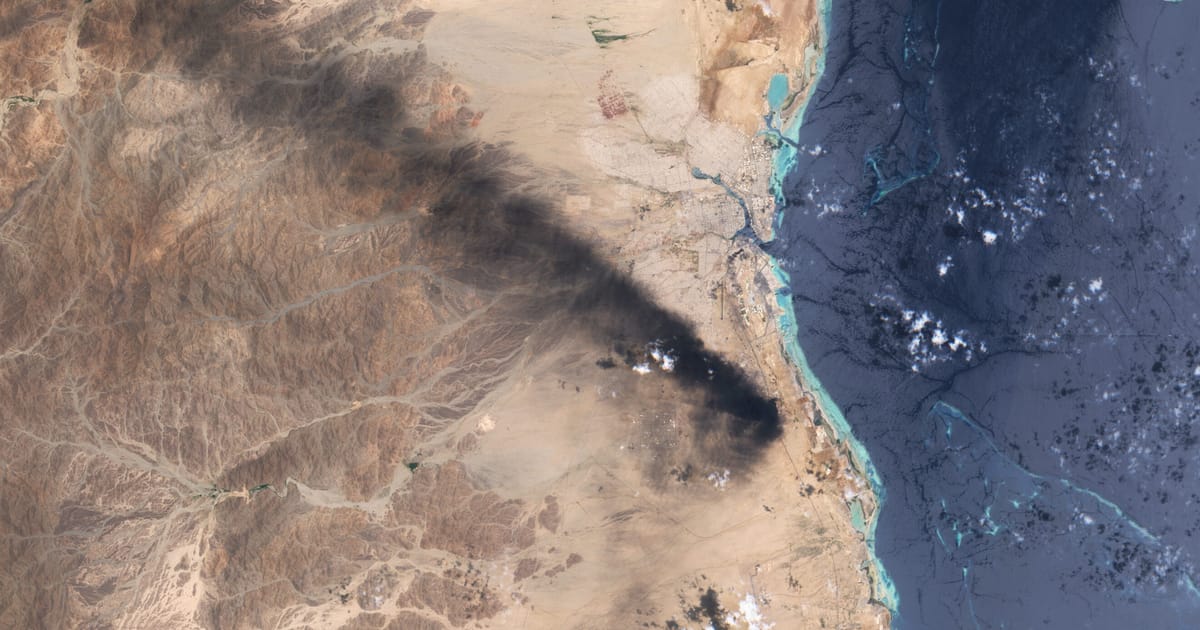Featured image for Red Sea Attacks Continue as Houthi Rebels Claim Sinking and Missile Exchanges