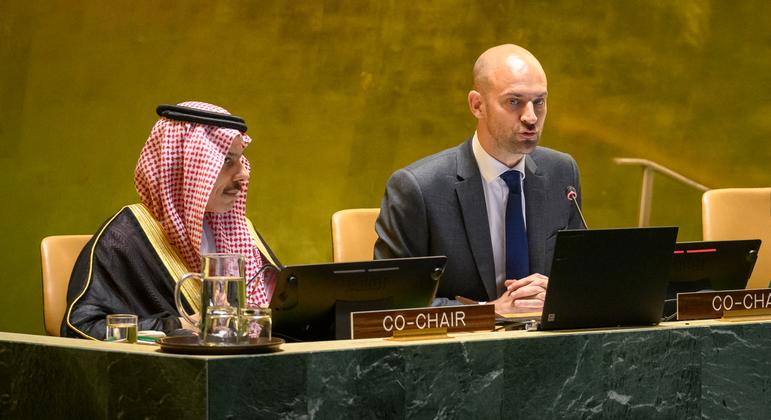 Featured image for Global Leaders Urge Urgent Action for Two-State Solution Amid Gaza Crisis