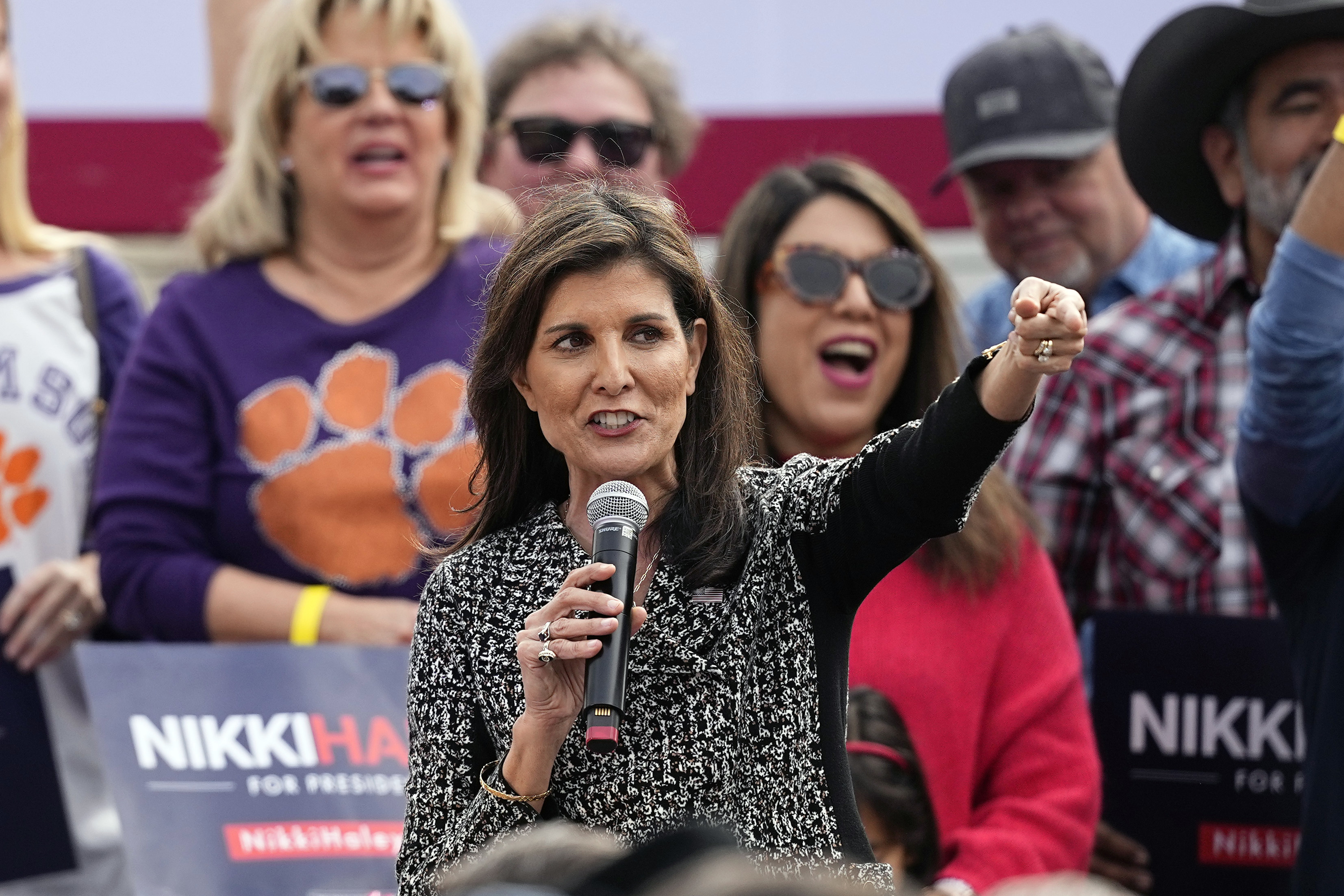 "Nikki Haley Criticizes Trump's RNC Financial Plans"