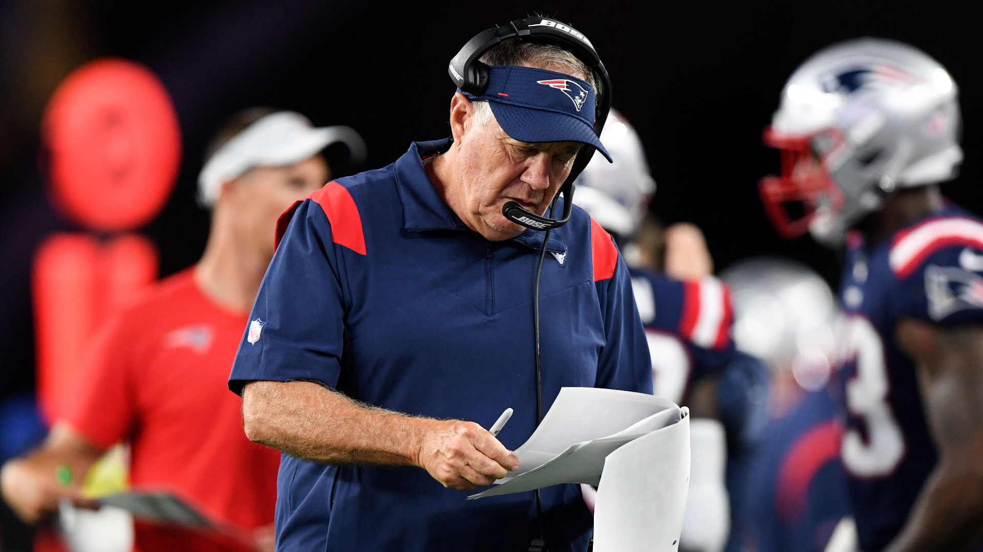 "The Dynasty Unveiled: Inside the Patriots' Tumultuous Brady-Belichick Relationship"
