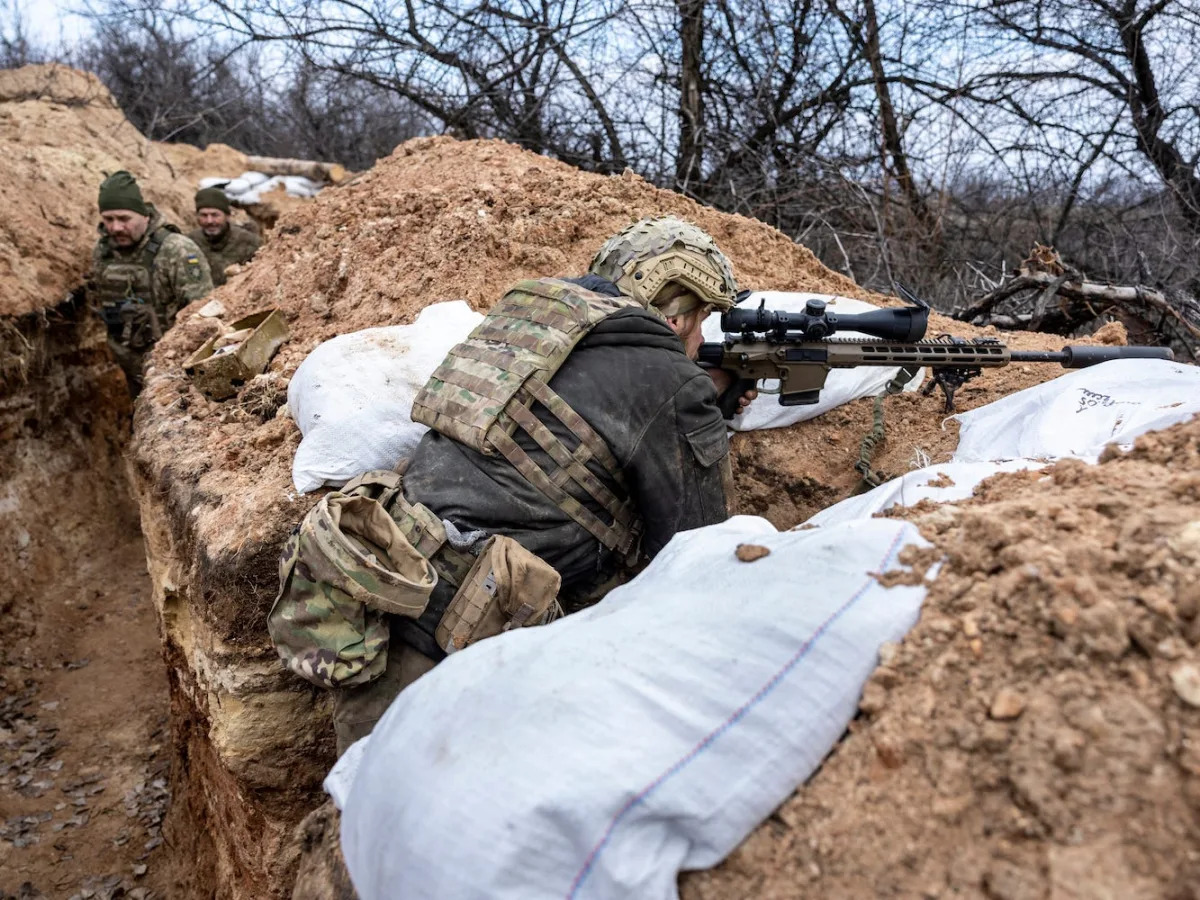 Featured image for Ukrainian soldier outwits Russian snipers despite being wounded