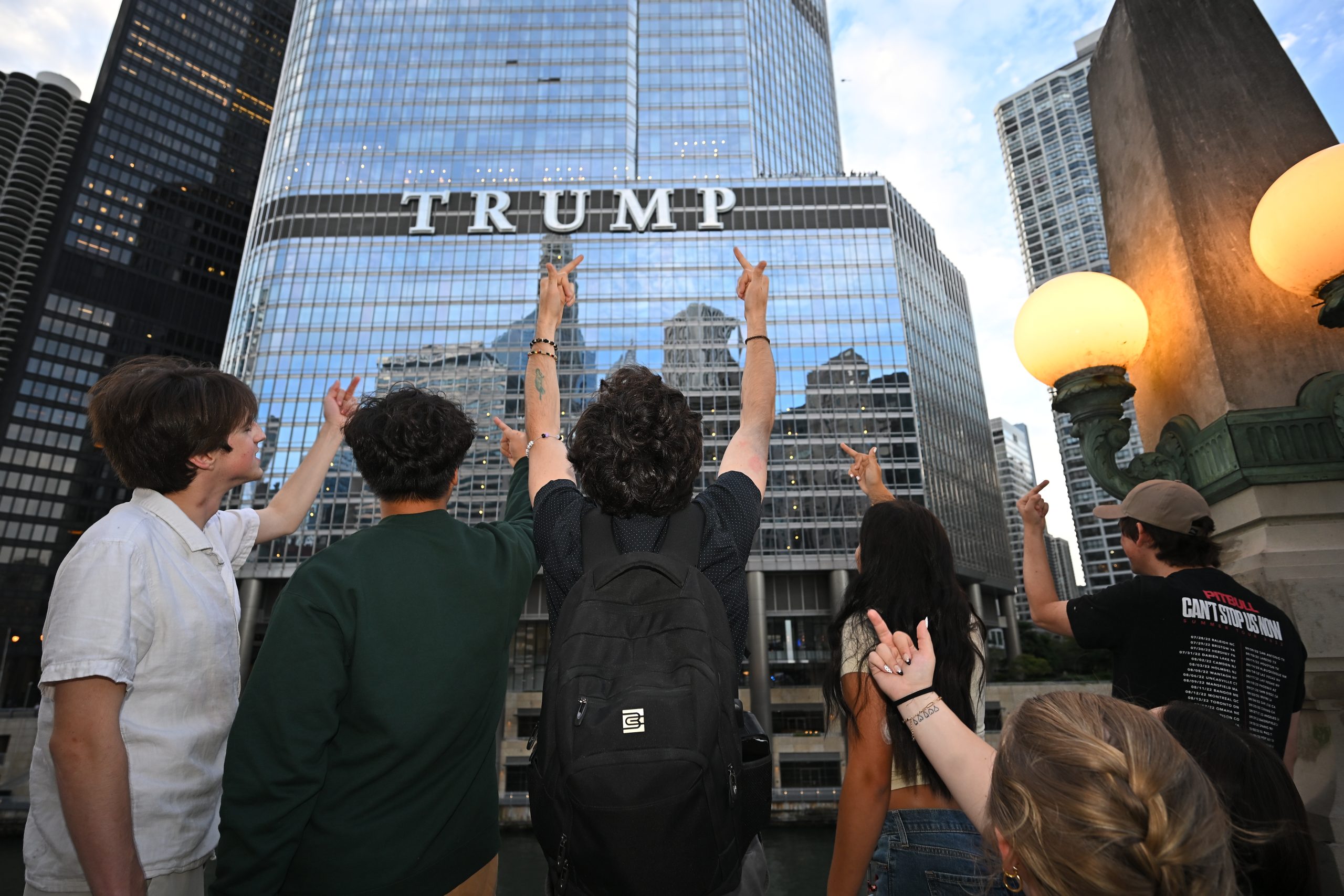 Chicago Prepares for National Guard Deployment Amid Trump Tensions