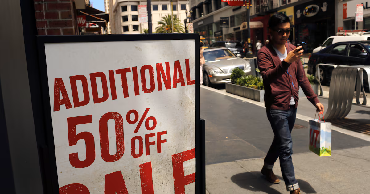 Mixed Results: US Retail Sales Fall Short of Expectations, but Underlying Sales Remain Strong