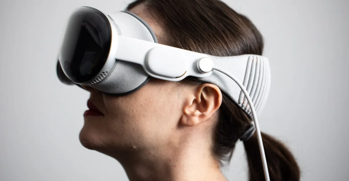 Featured image for Apple Vision Pro to Offer Live Immersive Lakers and NBA Games