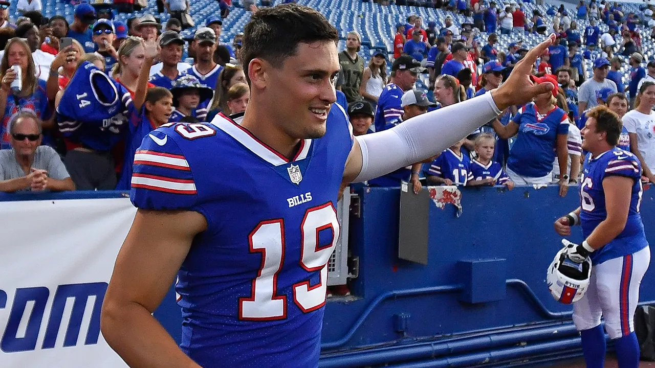 Featured image for "Chiefs Sign Former Bills Punter Matt Araiza After Lawsuit Dropped"