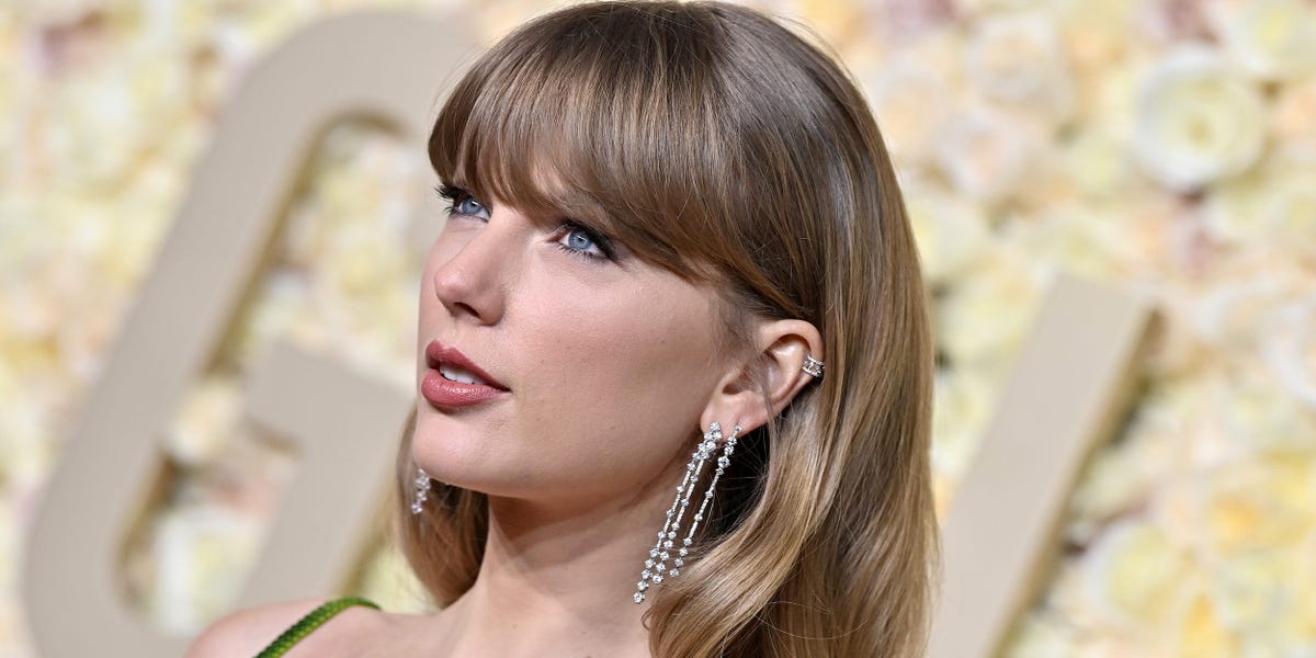 Featured image for Taylor Swift Fans Outraged by AI-Generated Explicit Images