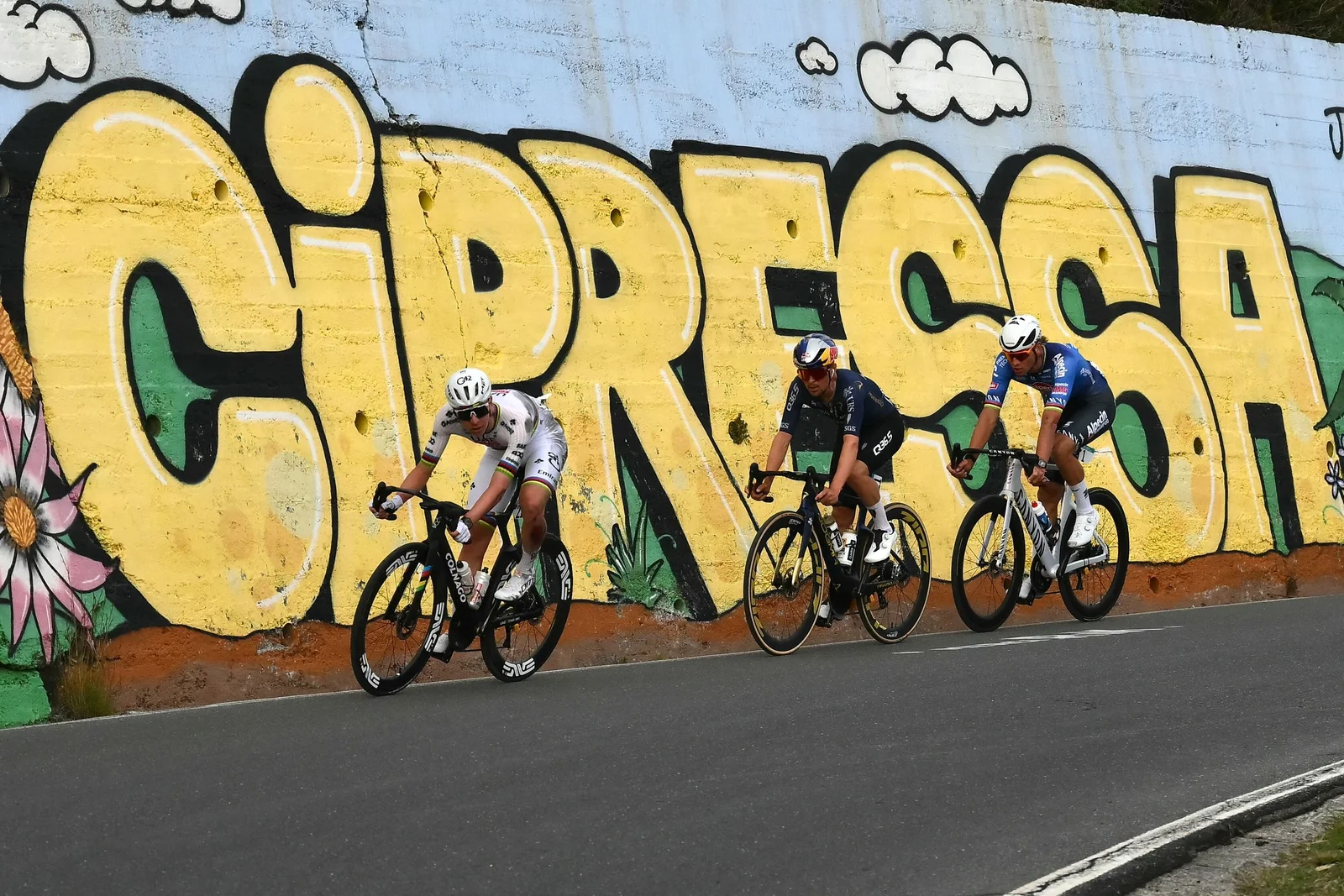 Pogačar defies bike damage to win Milan-San Remo amid cracked frame and disc rub