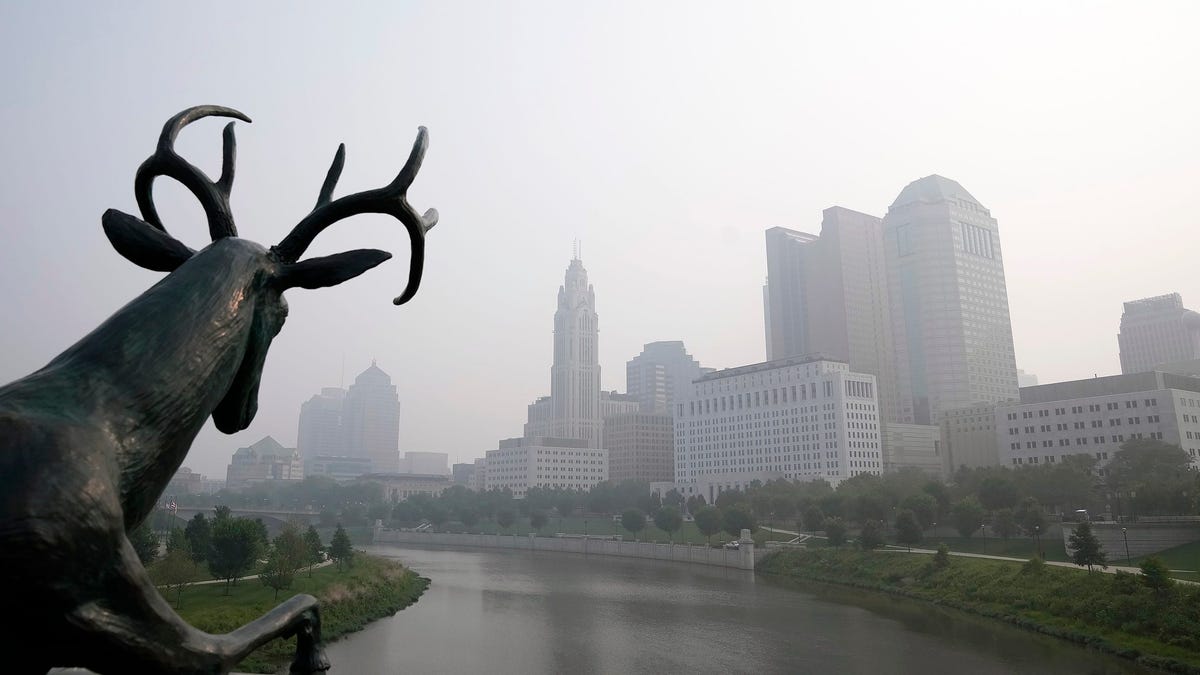 "Unhealthy Air Quality Alerts: Chicago, Pittsburgh, Detroit, DC, and US Face Hazy Conditions"