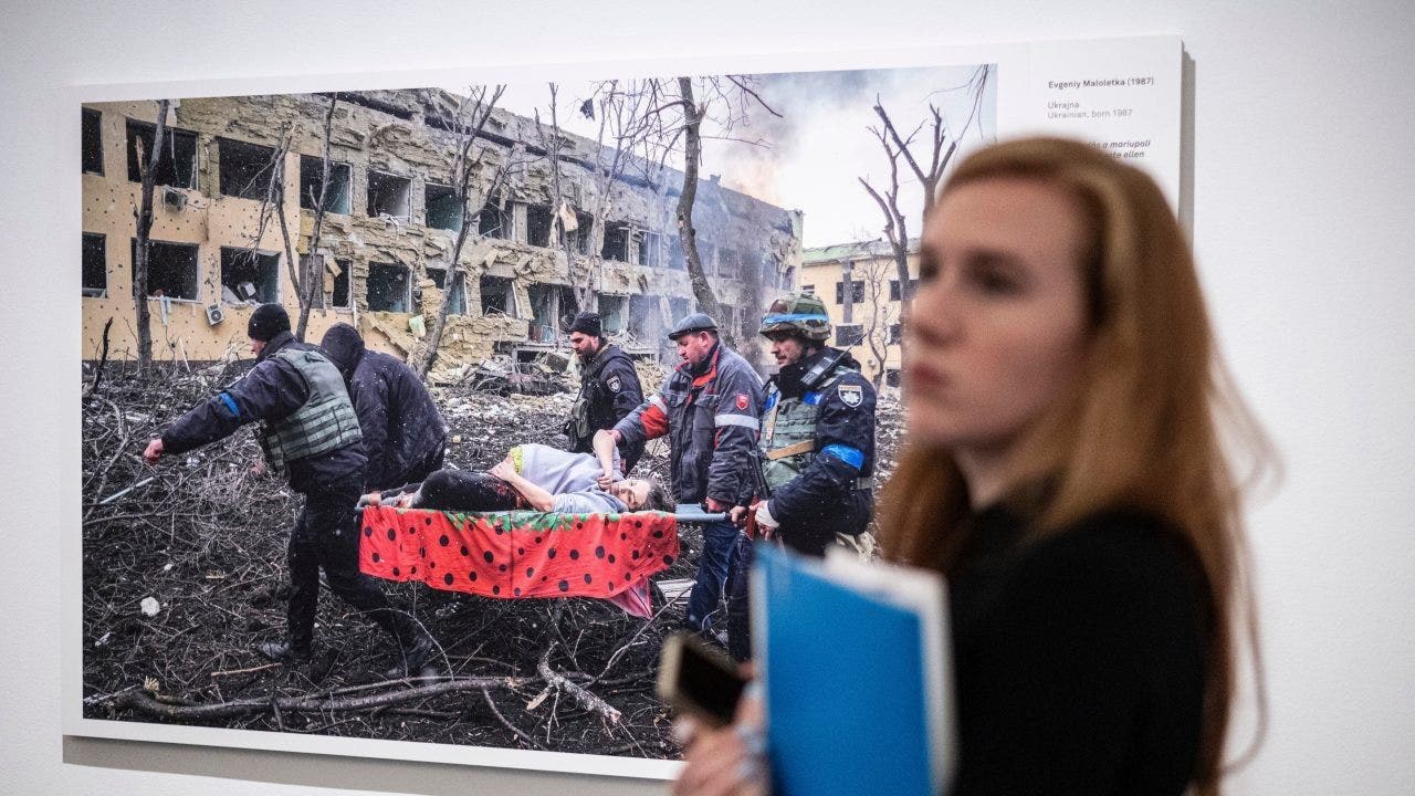 Hungary's Controversial Ban on Teens at World Press Photo Exhibit Sparks Outrage