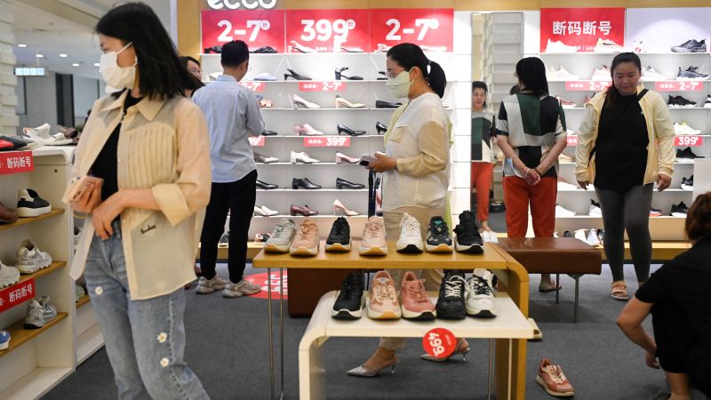 China's Deflation: Consumer Prices Plummet for the First Time in Over Two Years