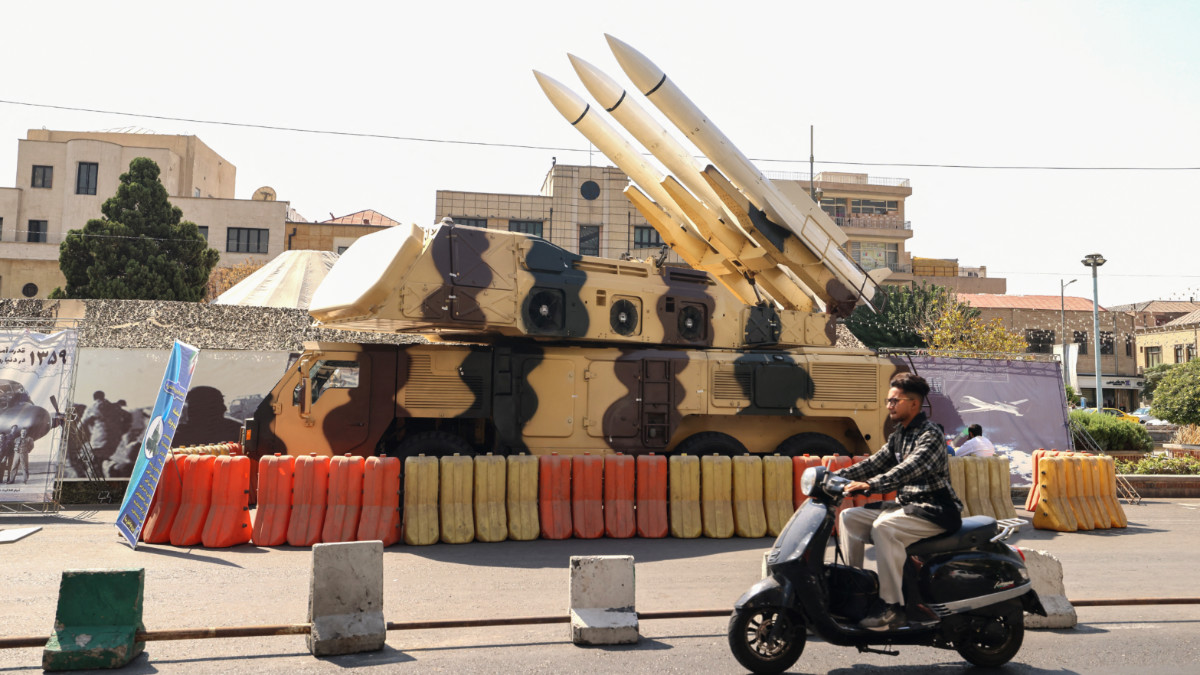 Featured image for Israel's Air Superiority in Iran Conflict Surpasses Russia and Ukraine