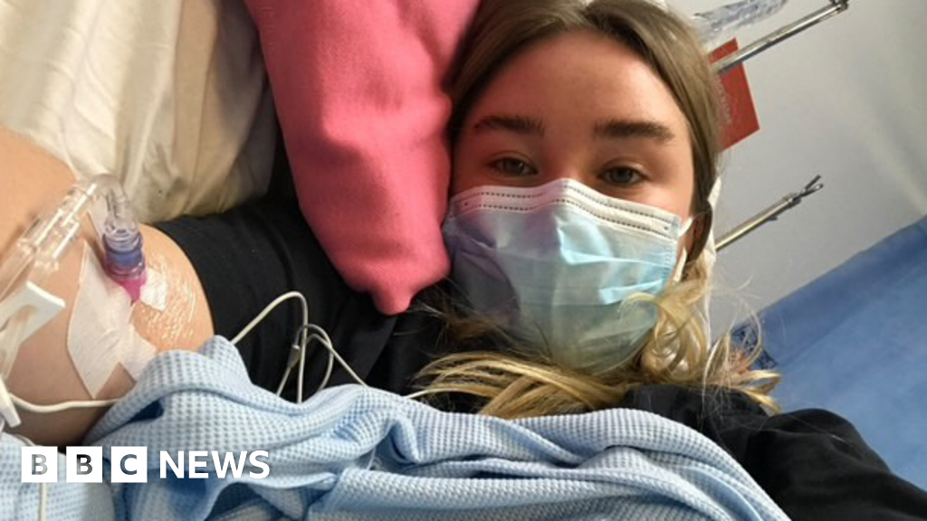 Featured image for Classmates Test My Peanut Allergy with Snickers