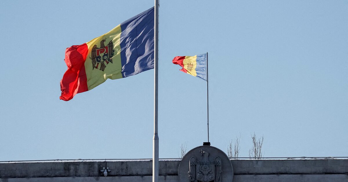 Moldovan Parliament Passes Bill to Establish Romanian as National Language.