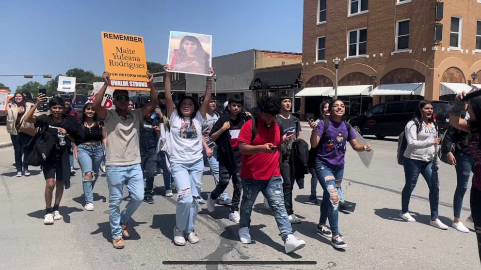 Student-led Walkouts Across the US Demand Action on Gun Violence