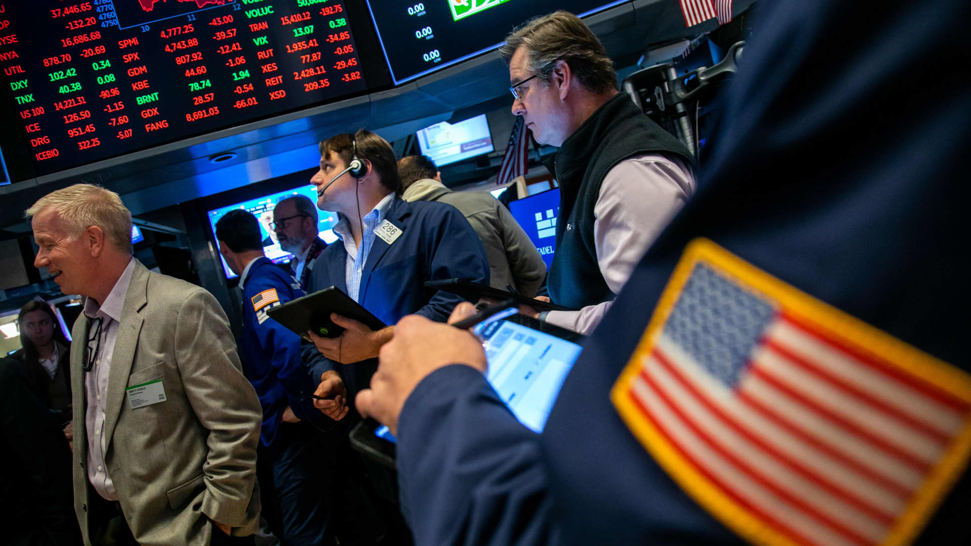 "Wall Street Analysts Discuss Impact of Middle East Conflict on McDonald's Stock Performance"