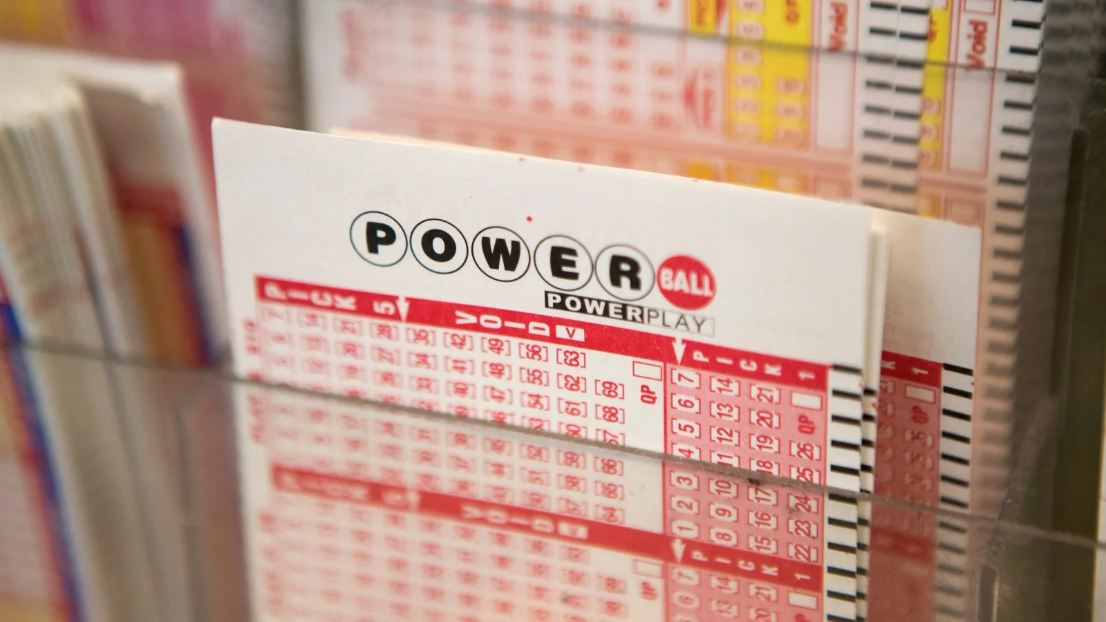 Featured image for Arkansas Wins $1.817 Billion Powerball Jackpot on Christmas Eve