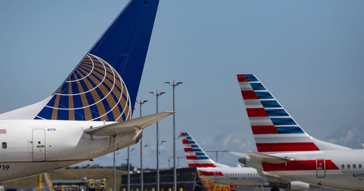 Featured image for "Terrifying Descent: United Jet Plummets 28,000 Feet in 8 Minutes Due to Cabin Pressure Scare"