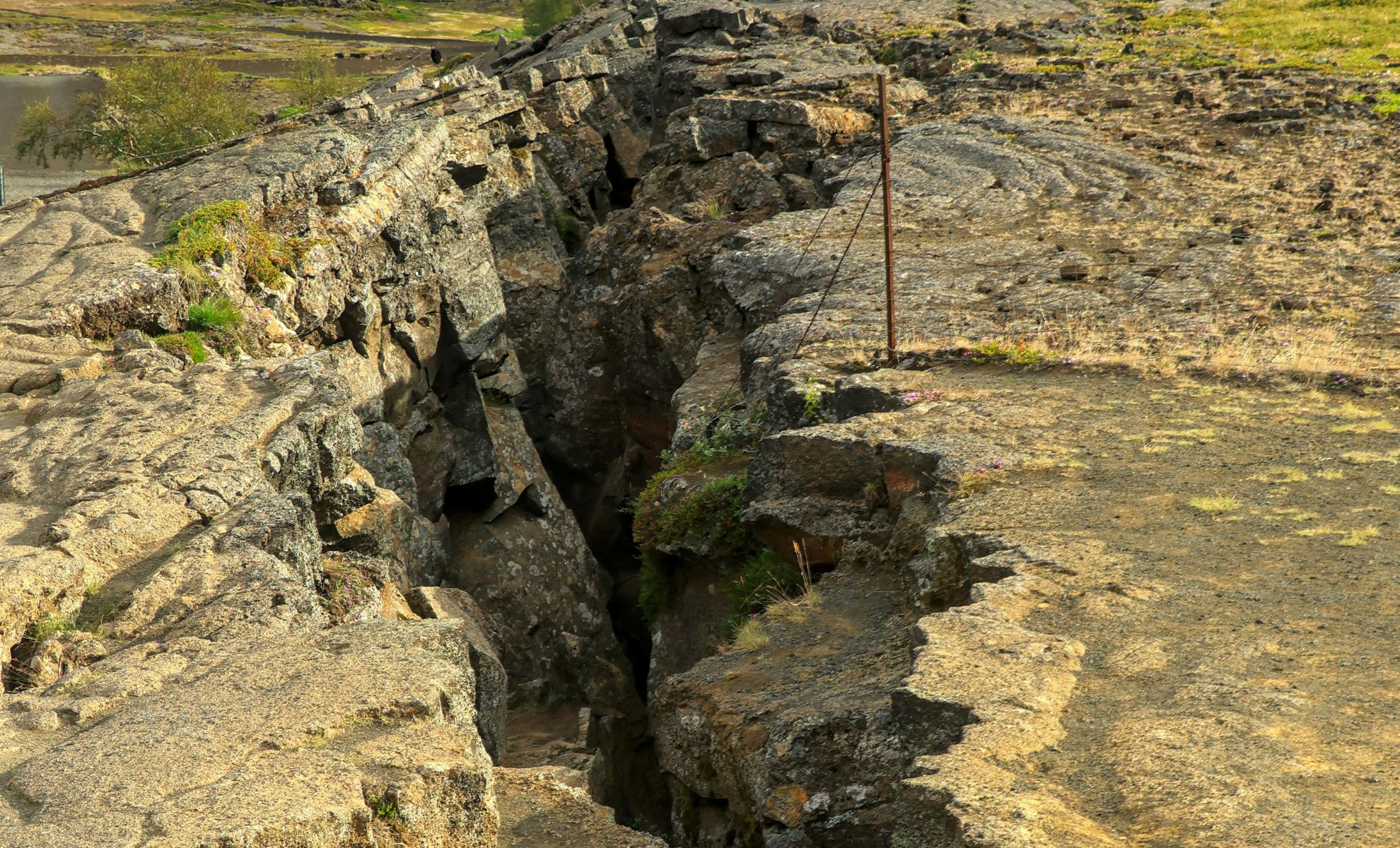 Featured image for Geologists Discover Deep Fracture Threatening India's Unity