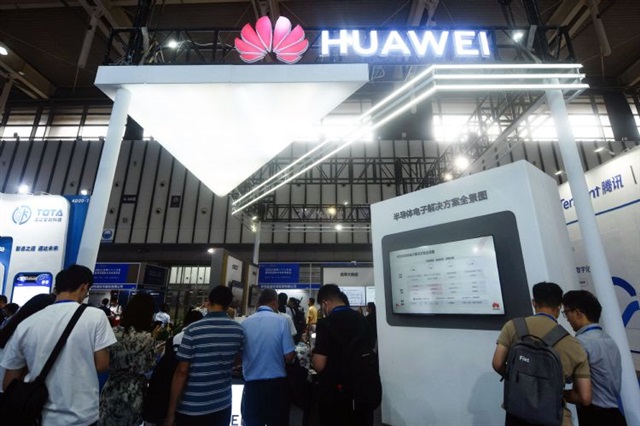 Featured image for Huawei's Kirin 9000S Chip Development Threatens Qualcomm's Market Dominance