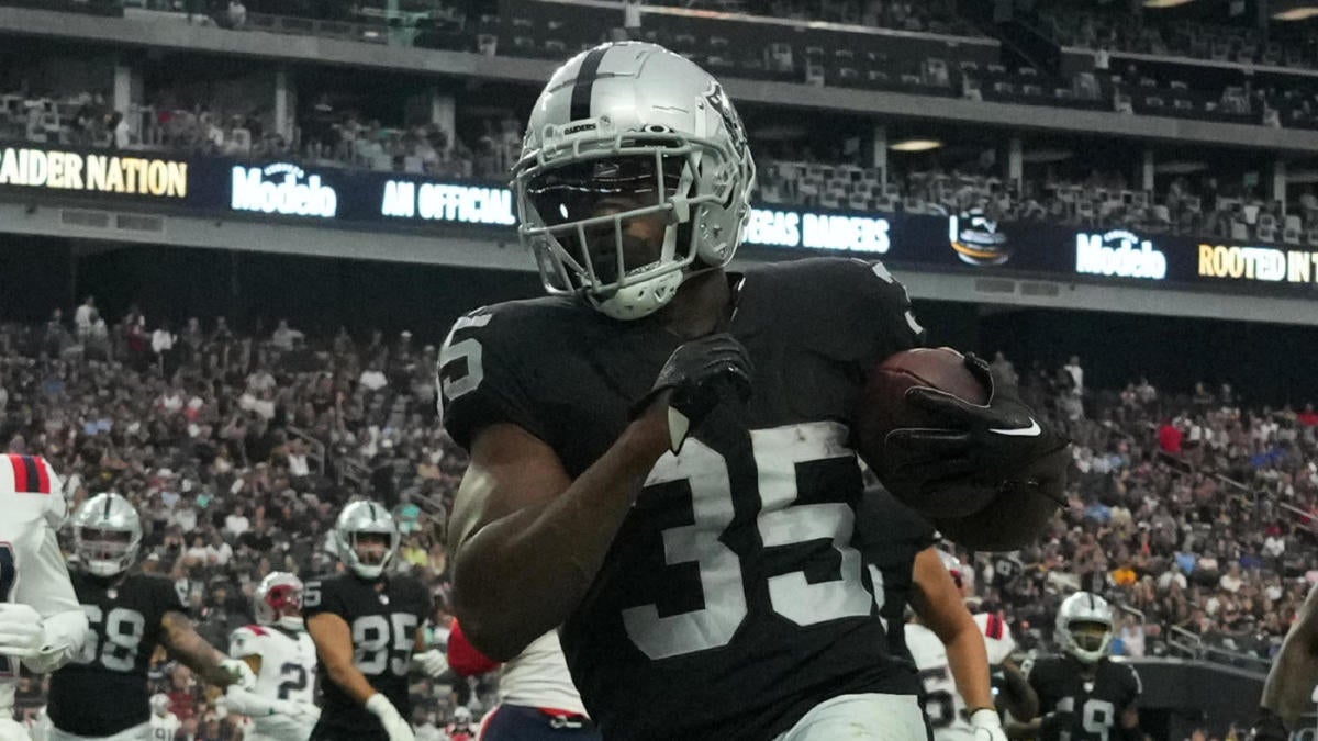 "Fantasy Football Week 16: Top Waiver Wire Adds and Rankings"