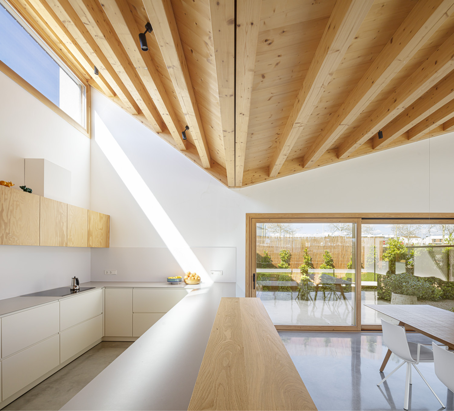 Featured image for Alventosa Morell Arquitectes designs GV House.