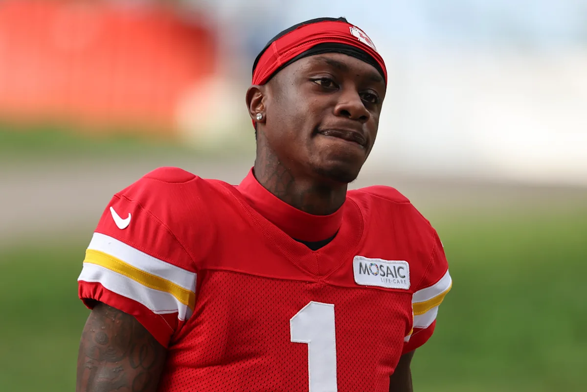 Featured image for Chiefs' Xavier Worthy sidelined with shoulder injury after collision with Travis Kelce