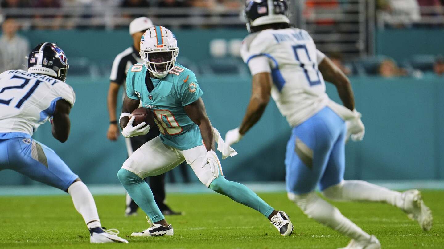 Tyreek Hill's Turbulent 'MNF' Outing: A Painful Return