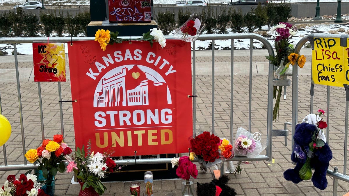 "3 Men Charged with Federal Gun Trafficking in Kansas City Super Bowl Parade Shooting"