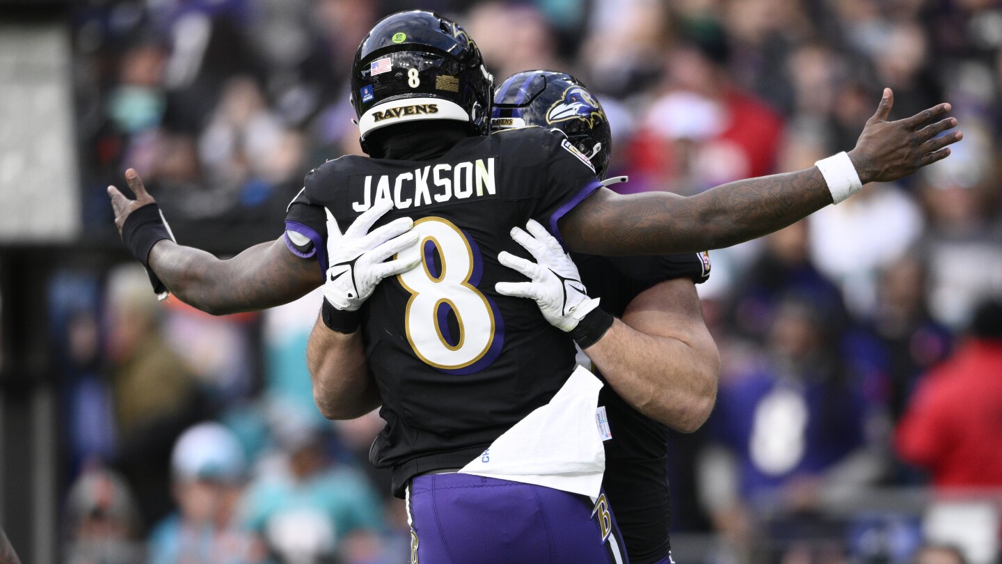 "Lamar Jackson Clinches AFC Top Seed with Perfect Rating in Ravens' Dominant Victory Over Dolphins"