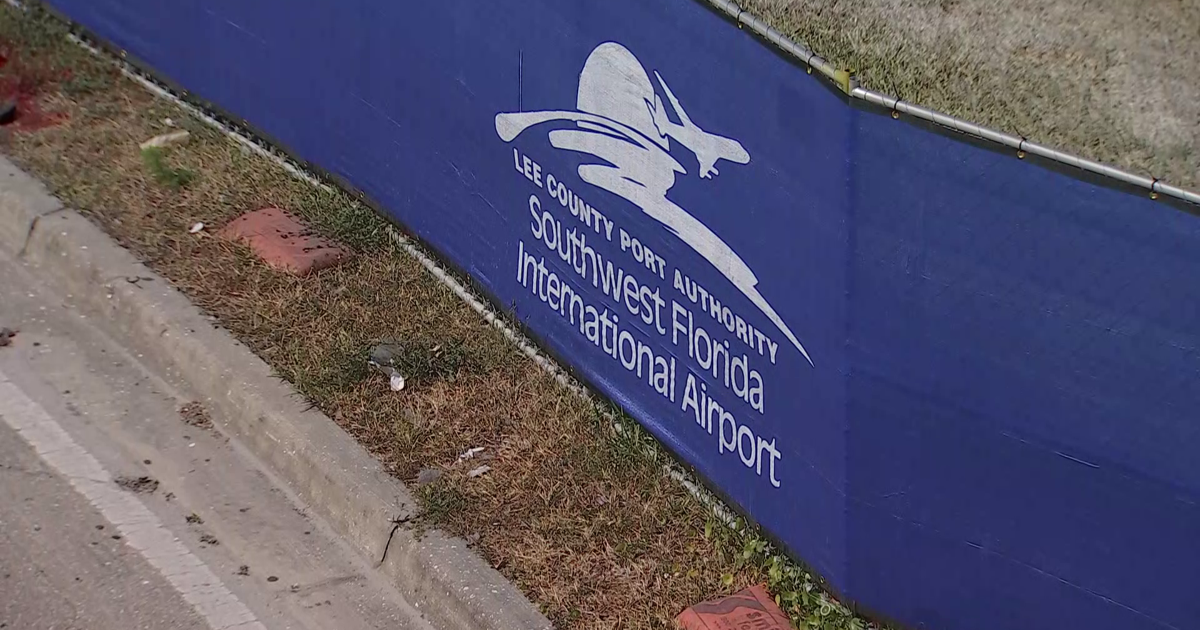 Featured image for Delta Flight Diverts to RSW After Lithium Battery Fire