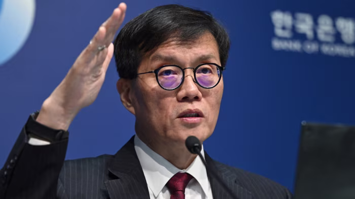 South Korea Cuts Rates Amid Trump Trade Concerns