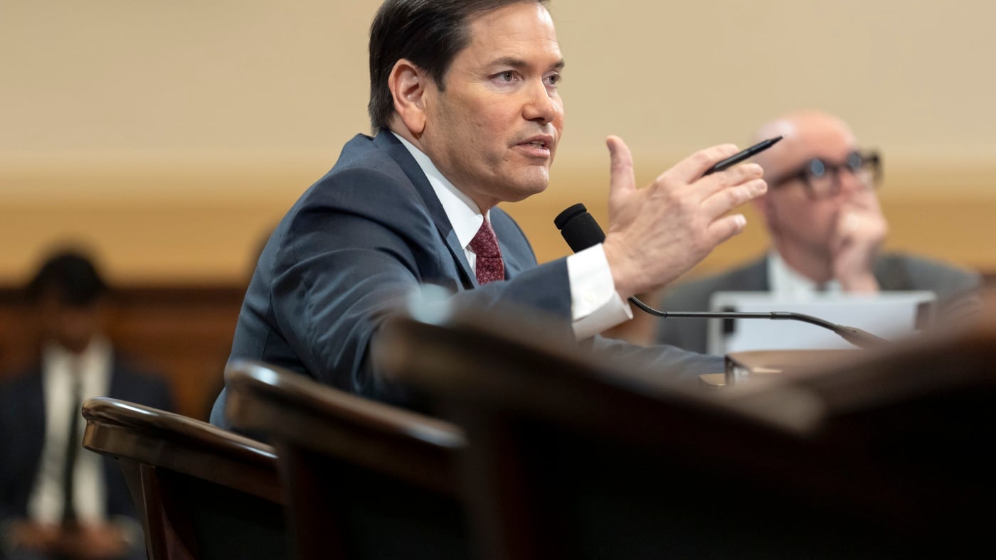 Featured image for US suspends student visa interviews and introduces social media vetting