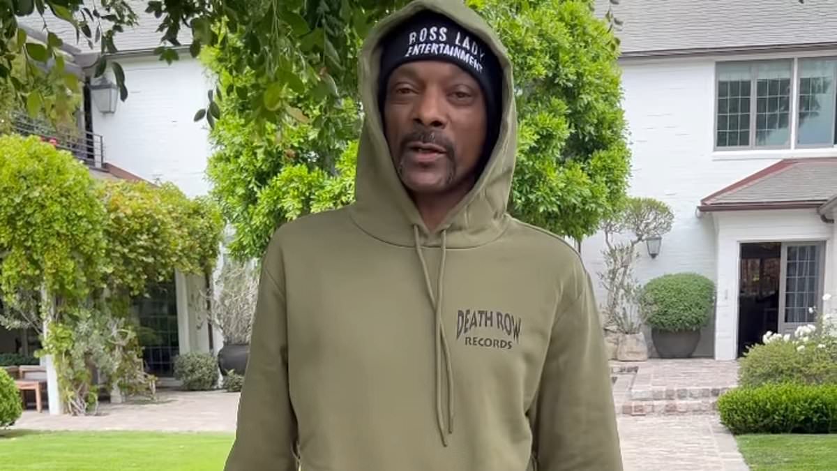 Featured image for "Snoop Dogg's Adorable Grandfather Nickname Revealed as He Talks About Having 12 Grandkids"