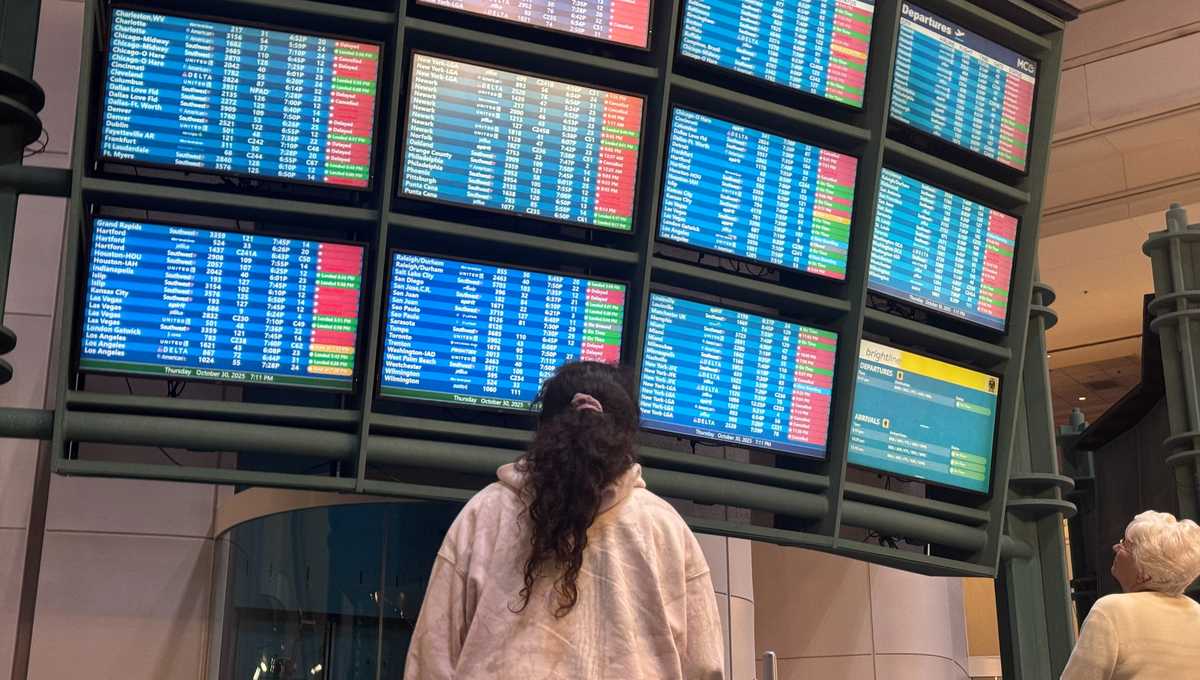 Featured image for FAA Staffing Crisis Causes Flight Delays and Controller Struggles