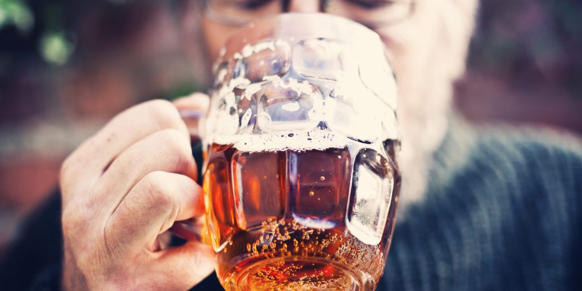 Featured image for Rising Binge Drinking in Older Adults: Risks and Warning Signs