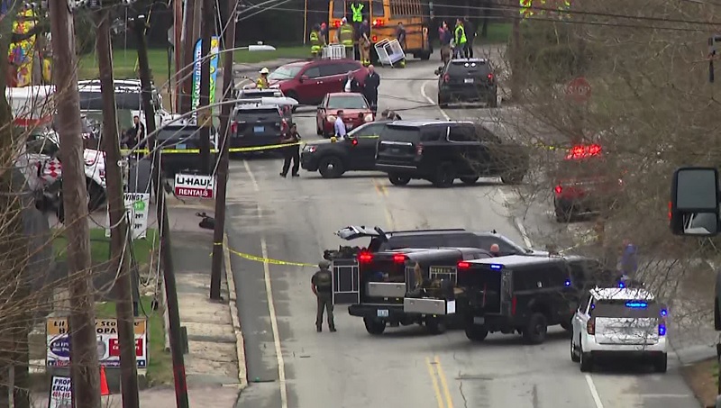 Featured image for "Police Clear West Warwick Scene, No Threat to Public"