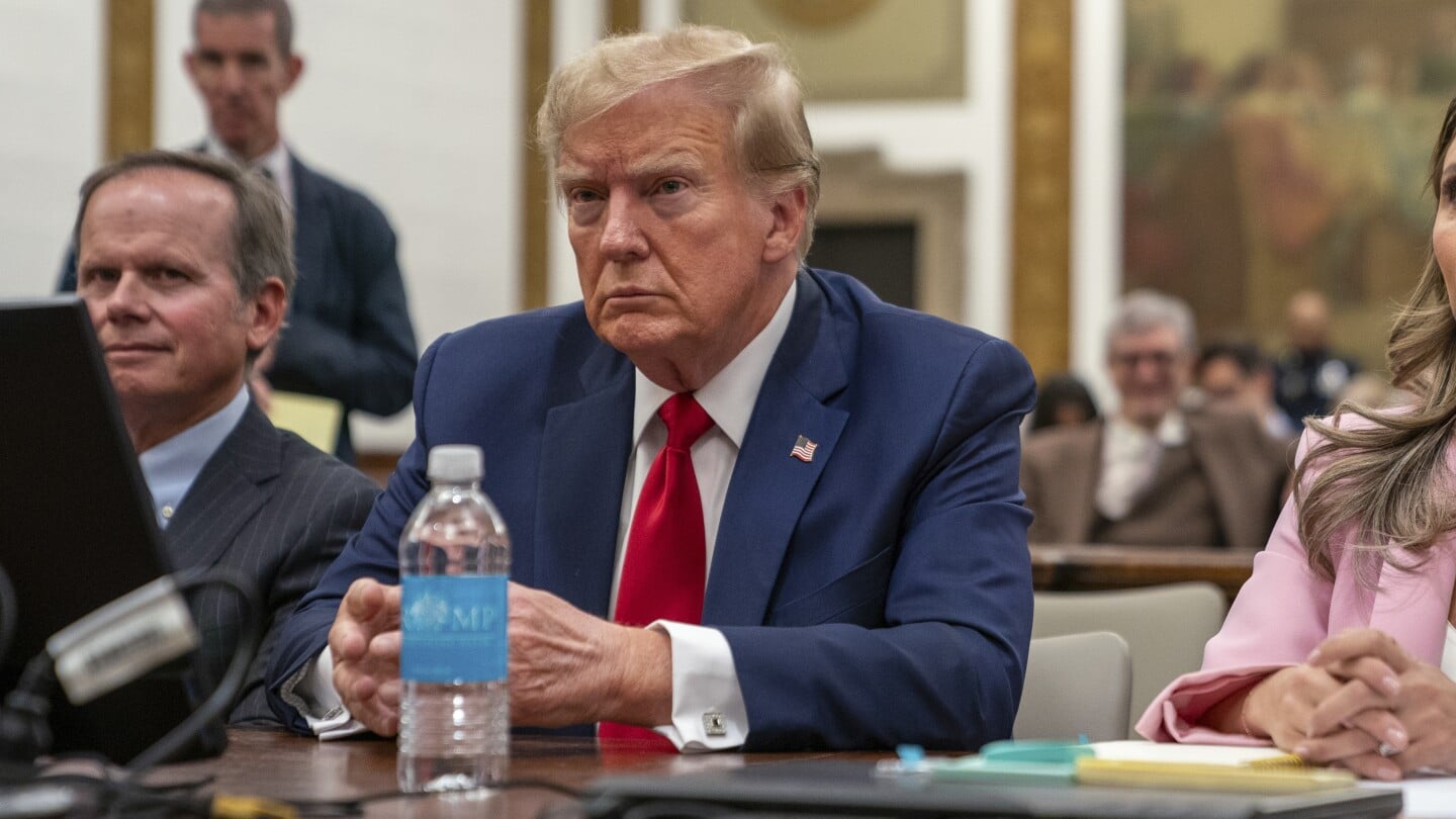 Featured image for "Trump Counters NY's $370M Civil Fraud Penalty Demand with Call for Compensation"