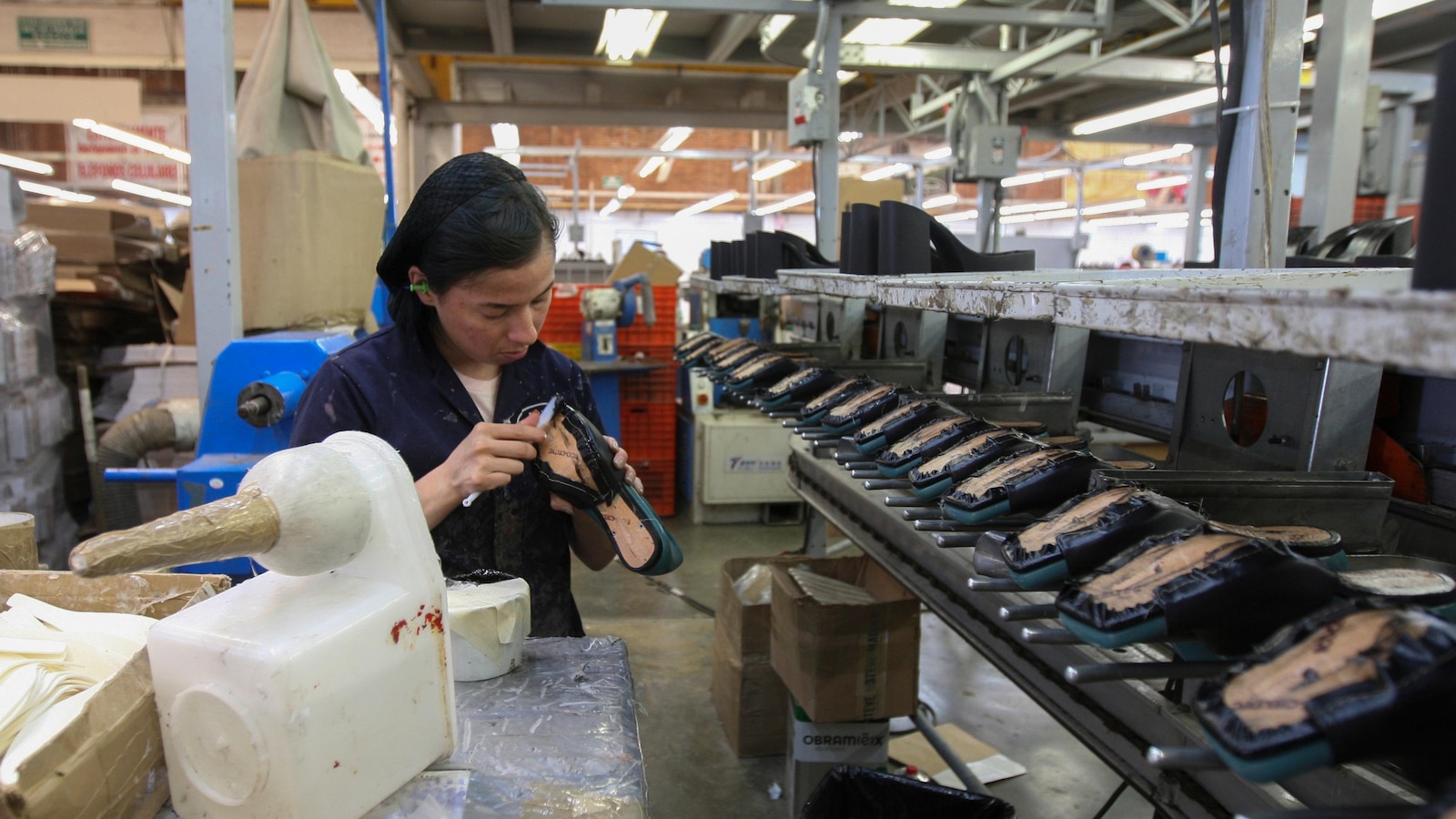"Mexico Surpasses China as Top Source of US Imports: Census Data"