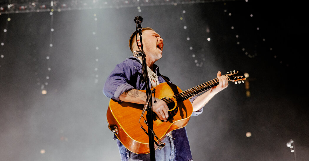 Featured image for "Zach Bryan and Kacey Musgraves Duet in Chicago Tour Opener"