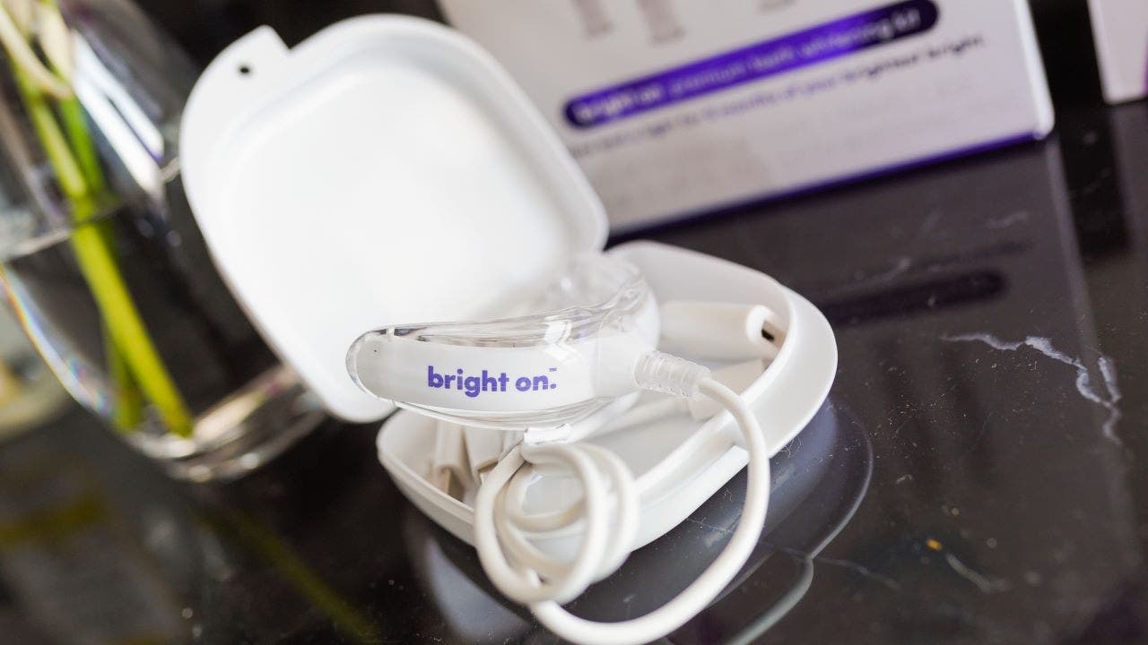 Featured image for SmileDirectClub's Closure Leaves Customers Frustrated and Confused