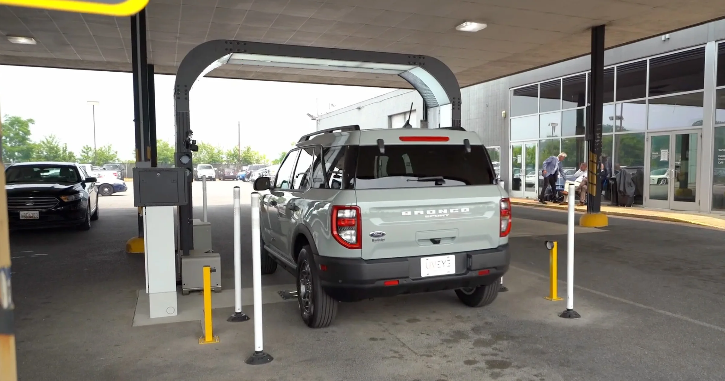 Featured image for Hertz's AI Scanner Sparks Controversy Over Excessive Charges for Minor Car Damage