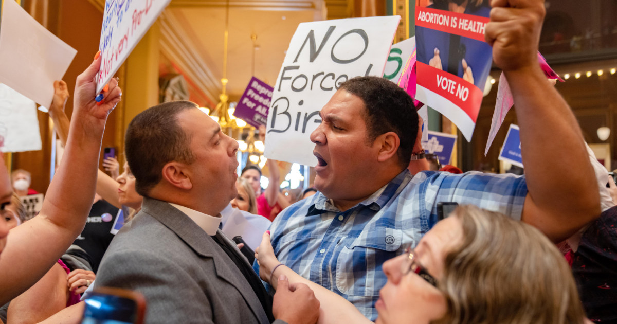 Iowa Republicans Enact Strict Abortion Ban, Sparking Controversy