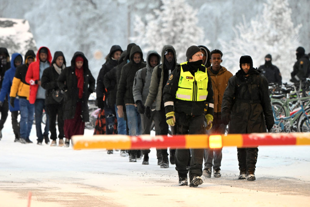 "Finland Implements Full Border Closure with Russia Amid Migrant Worries"