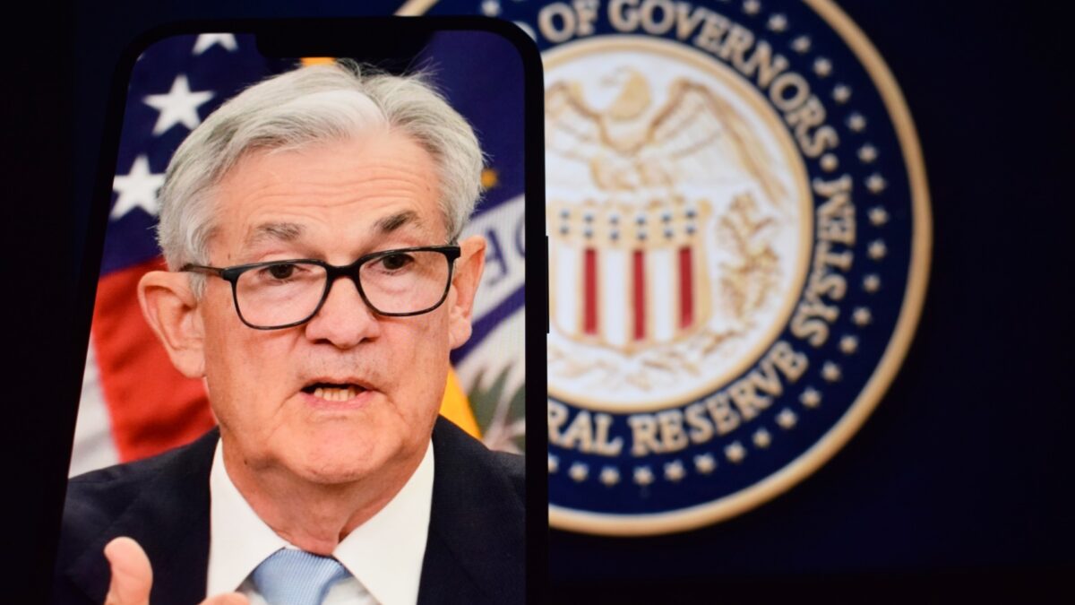 Powell Downplays AI's Role in Rising Unemployment and Entry-Level Job Challenges
