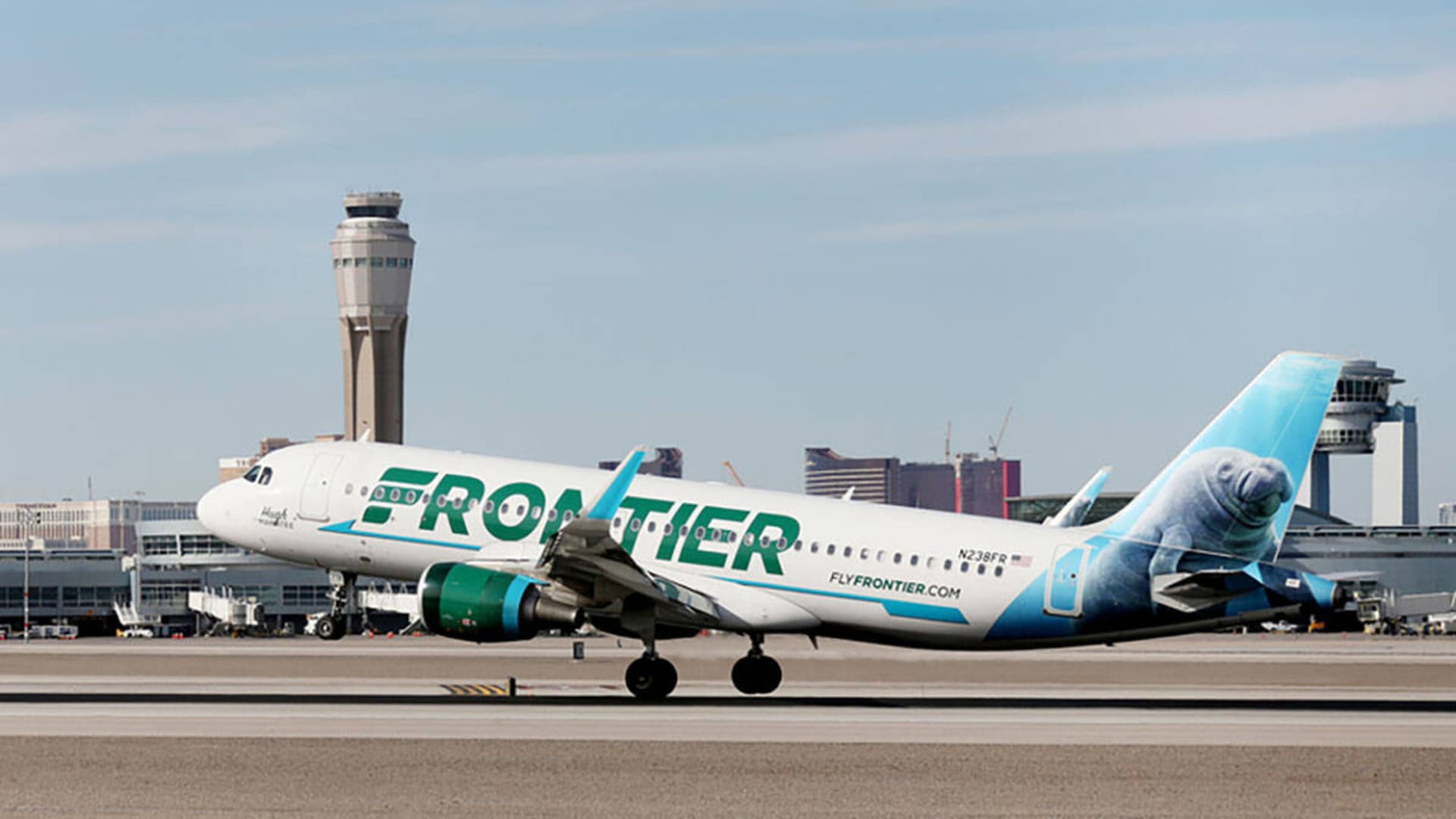 Featured image for Frontier Airlines Introduces Empty Middle Seat Upgrade for More Comfort