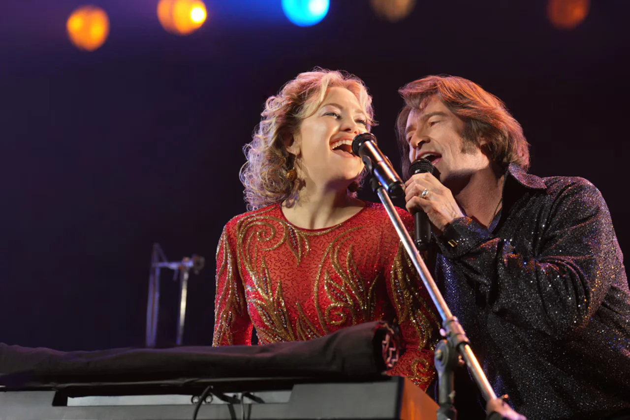 Featured image for Neil Diamond's 'Song Sung Blue' Receives Mixed Reviews and Cultural Highlights