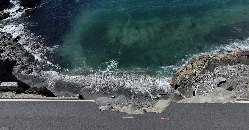 Featured image for "Big Sur Residents Urged to Evacuate Ahead of Approaching Storm and Landslides"
